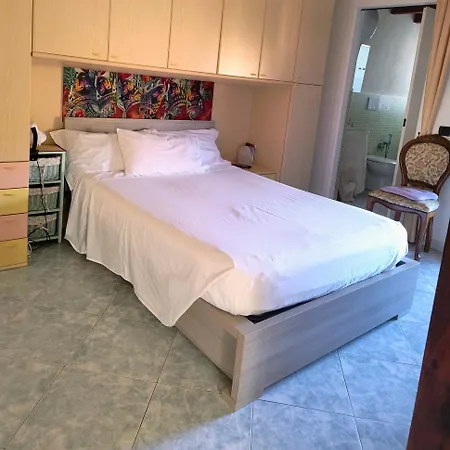 Oda ve Kahvaltı Is Pranus A Mari Casa Privata Solanas (Cagliari)